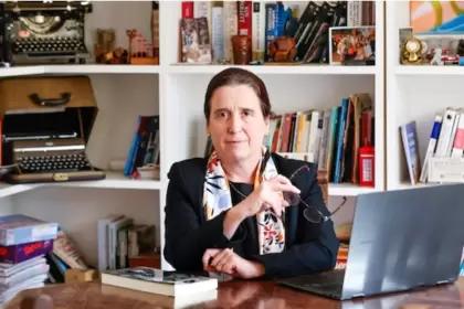 "El discurso oficial es inquebrantable porque el Gobierno reescribe la narrativa, como en '1984', de Orwell", señala Dal Poggetto.