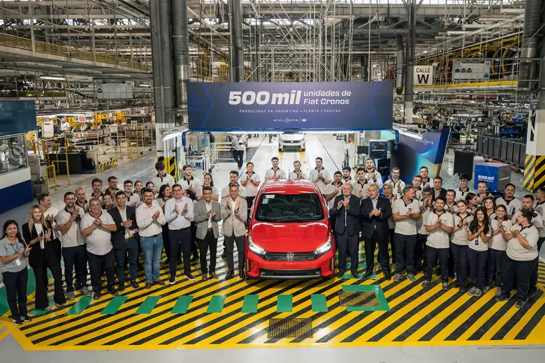El Polo Industrial de Córdoba celebró la producción de la unidad 500 mil del Fiat Cronos.