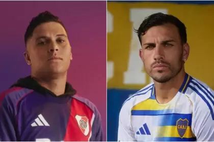 Juan Fernando Quintero y Leandro Paredes con las nuevas camisetas alternativas de River y Boca, respectivamente