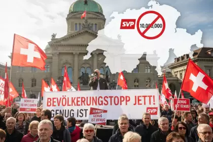 Suiza vota un tope de 10 millones de residentes y pone en jaque su relación con la UE