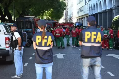 Atentado con paquete bomba en Gendarmería: hay heridos y crecen las sospechas