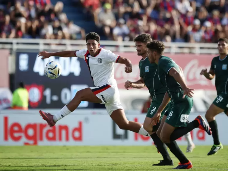 San Lorenzo se quedó sin sponsor principal, una situación que abre un frente económico inmediato para el club.