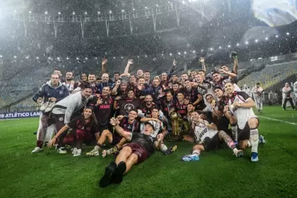Lanús alcanzó el noveno título de su historia y el cuarto a nivel internacional.