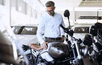 Crecen las ventas de motos mientras caen las de los autos.