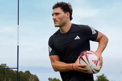 Adidas presentó unos nuevos botines con Rodrigo Isgró como protagonista.