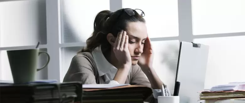 empleado cansado
