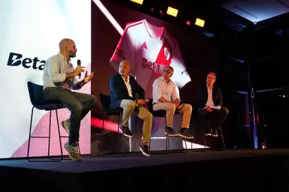 El evento contó con la participación de Ignacio Villarroel, Matías Patanian, David Trezeguet y representantes de marcas que acompañan al club.