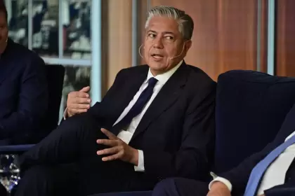 Figueroa planteó que la provincia busca acelerar la monetización de su subsuelo en un escenario de mayor estabilidad macroeconómica.