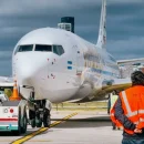 Flybondi al borde de una crisis total: piden embargar sus cuentas por una deuda millonaria