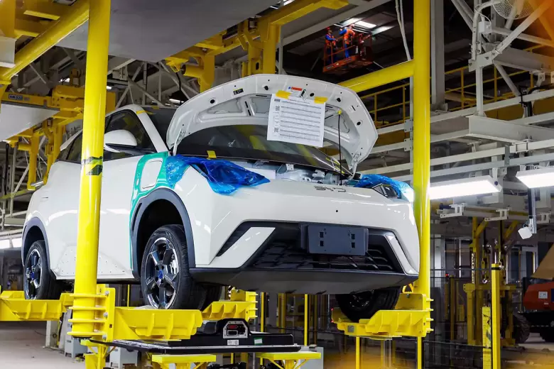El Dolphin MINI es uno de los tres modelos que BYD arma en Brasil, sólo las gomas son brasileñas.