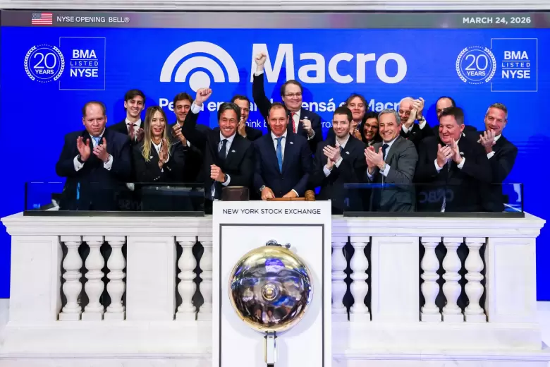 Con el tradicional toque de campana en Wall Street, Banco Macro celebró sus 20 años en Wall Street