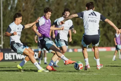 Argentina estrenó el logo de su nuevo sponsor global en el entrenamiento de este miércoles.