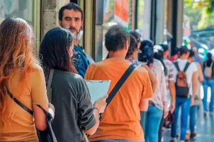 El problema de los tiempos: la economía crece, pero la desocupación también