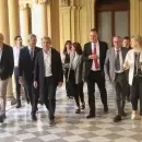 La estrategia "insuficiente" del Gobierno para cerrar el Adornigate: silencio, conferencia y proyectos