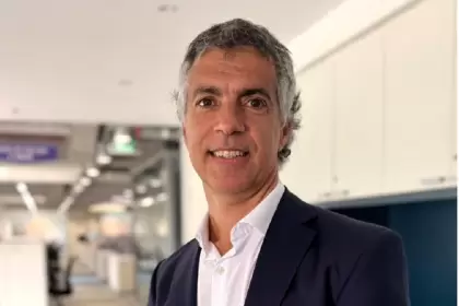 Sánchez Ramos es Ingeniero Industrial y cuenta con una trayectoria de más de 25 años en la industria del gas y la energía.