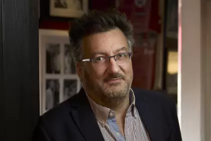 La erosión democrática y la irrupción de figuras ajenas a las estructuras tradicionales ocupan el centro de las reflexiones de Miguel De Luca.