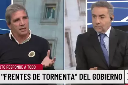 Caputo pide apurarse con los créditos hipotecarios