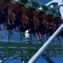 Terror en el Parque de la Costa: una montaña rusa falló y dejó personas colgadas 20 minutos