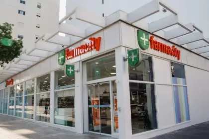 Farmacity compra 10 farmacias y acelera su expansión en Uruguay