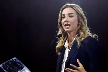 Quién es Silvia Salis, la "anti-Meloni" de la centroizquierda italiana