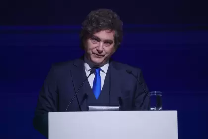 Volver como farsa
