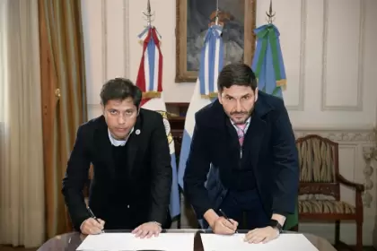 Kicillof y Pullaro en la firma de un convenio contra el delito complejo