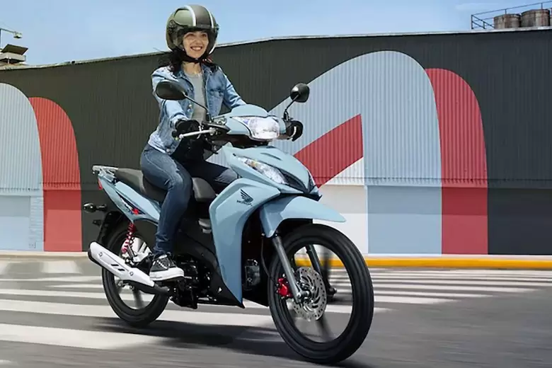 Las motos 110 del segmento CUB dominan el mercado argentino por su versatilidad.