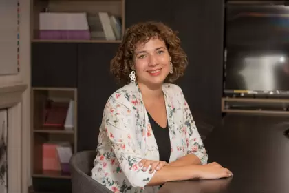 "Las proyecciones futuras son en su mayoría distópicas", considera la directora del Panel Internacional para el Progreso Social Gala Díaz Langou.