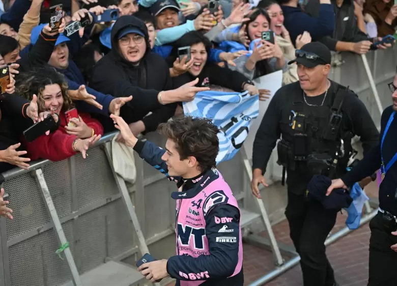 Franco Colapinto hizo rugir Buenos Aires y desató el sueño de la Fórmula 1 ante 600.000 personas