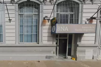 "Los arruiné": El desgarrador mensaje de la empleada bancaria que vació el tesoro para pagar sus deudas.