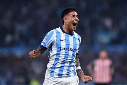 Matías Zaracho viene de jugar, acaso, su mejor partido desde su regreso a Racing y podría ir de arranque ante Caracas