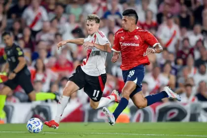 ¡Habría clásico! River e Independiente se enfrentarían hoy por los octavos de final del Torneo Apertura 2026