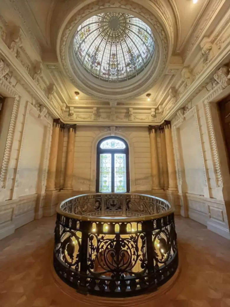 La ecléctica mansión de Villa Devoto que albergó a un sobreviviente del Titanic y resurgió de sus cenizas