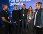 Gastón Granados, Federico Achával, Juan Manuel Olmos, Victoria Tolosa Paz y Guillermo Michel en el encuentro "El peronismo debate"
