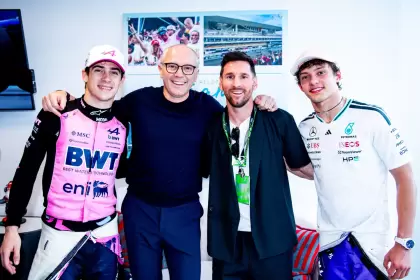 Franco Colapinto, Stefano Domenicali, Lionel Messi y Kimi Antonelli después del GP de Miami