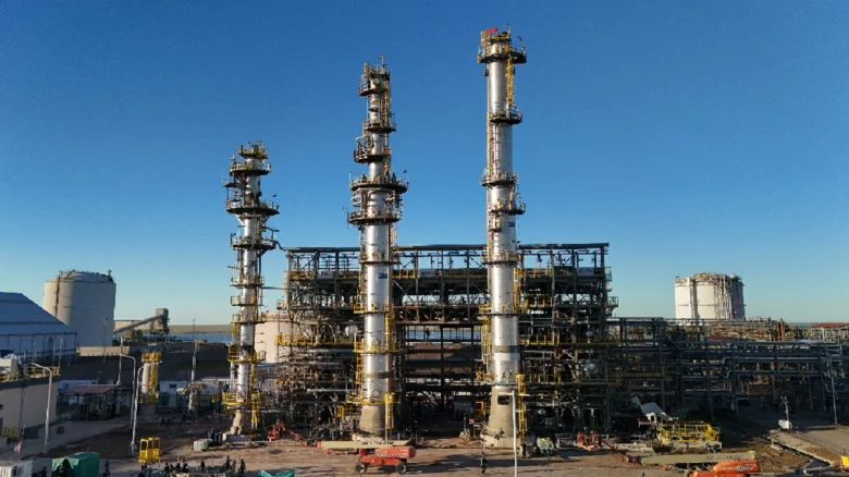 Compañía Mega anunció el inicio de la puesta en marcha de su Nuevo Tren de Fraccionamiento (NTF) en su planta de Bahía Blanca. - (MEGA)