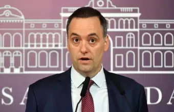 “Retrasos” y “baja transparencia”: el duro mensaje del FMI en medio del escándalo de Adorni