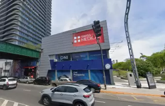El lote está en una de las zonas más caras de la Ciudad y hoy funciona allí una oficina del Renaper.