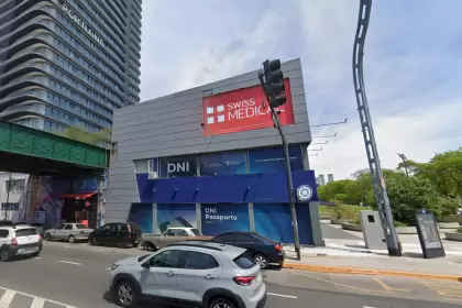 El lote está en una de las zonas más caras de la Ciudad y hoy funciona allí una oficina del Renaper.
