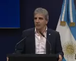 Luis Caputo quiere vaciar los colchones.