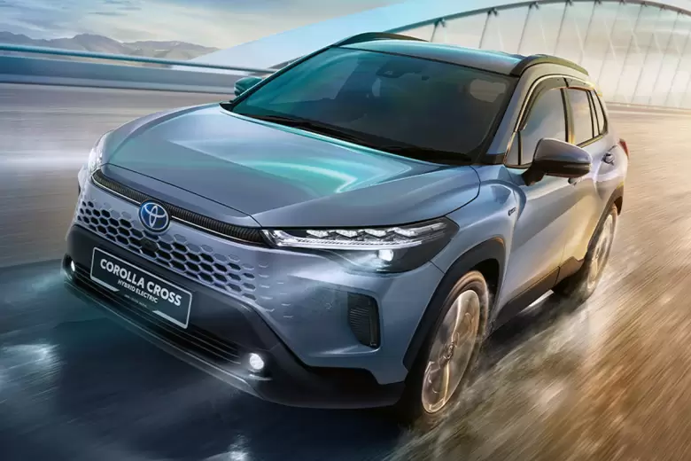 El exitoso Toyota Corolla Cross tendría una versión para siete pasajeros que podría hacerse en Brasil y llegar a la Argentina.