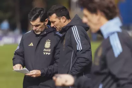 Ayala y Scaloni definen la estrategia y los trabajos físicos de cara a la preparación final en Estados Unidos