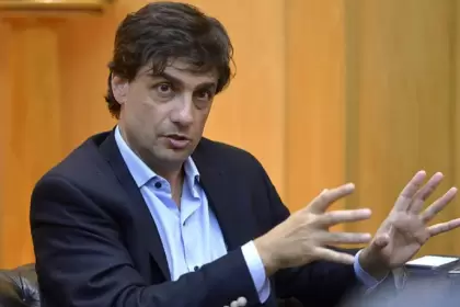 Hernán Lacunza alertó por las reservas y anticipó presión sobre el dólar en 2027