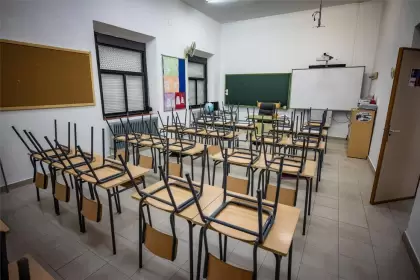 El estudio muestra que para muchos adolescentes de barrios populares la escuela es una actividad más, no la principal.