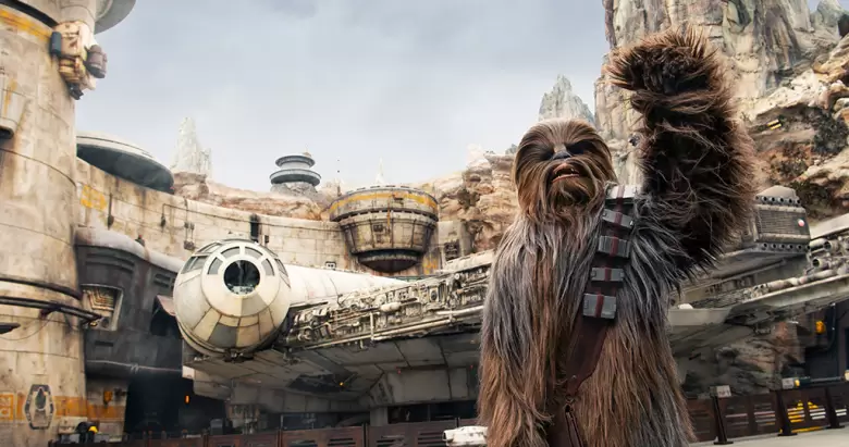 Chewbacca, de la trilogía original, en el parque Galaxy's Edge