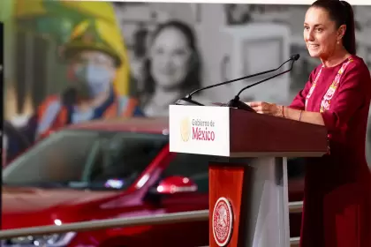 Claudia Sheimbaum, Presidenta de México, en su visita a GM.