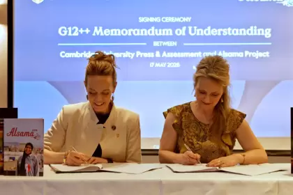 Jane Mann (izq.) de Partnership for Education de Cambridge University Press y Meike Ziervogel (dcha.), de Alsama Project