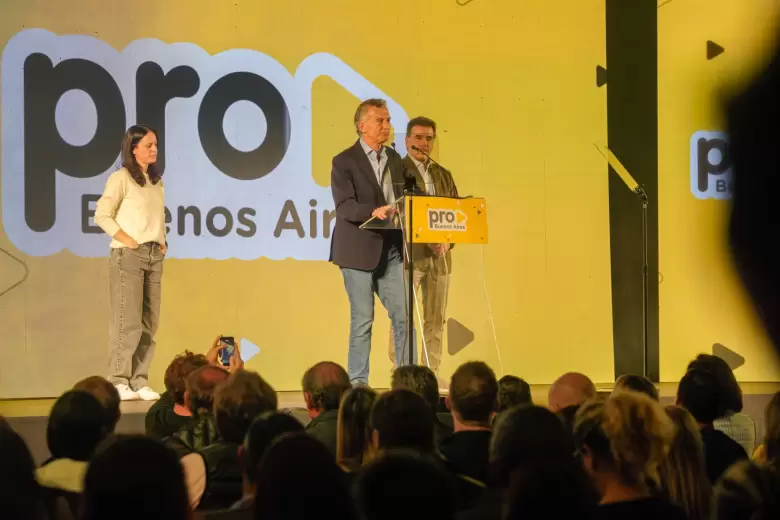Soledad Martínez, Mauricio Macri y Cristian Ritondo en el acto del PRO en Vicente López