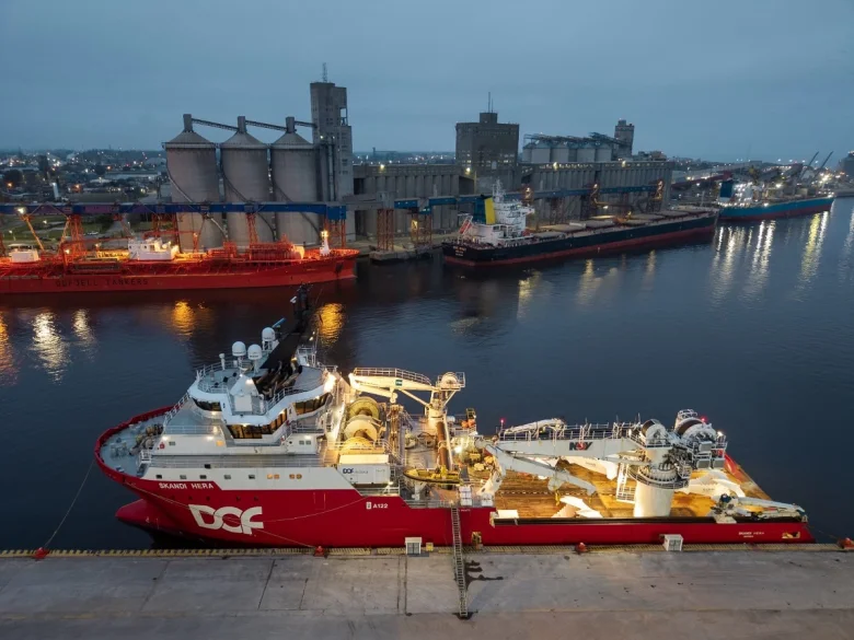 La operación representa un avance concreto para consolidar la infraestructura offshore destinada a incrementar las exportaciones de petróleo - (YPF)
