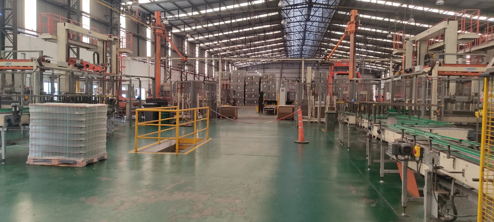 Producción industrial en Argentina cae 2,8% en abril 2026